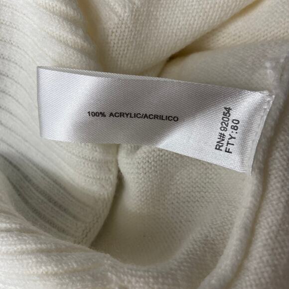 Carolyn Taylor V Neck Sweater - Picture 6 of 7